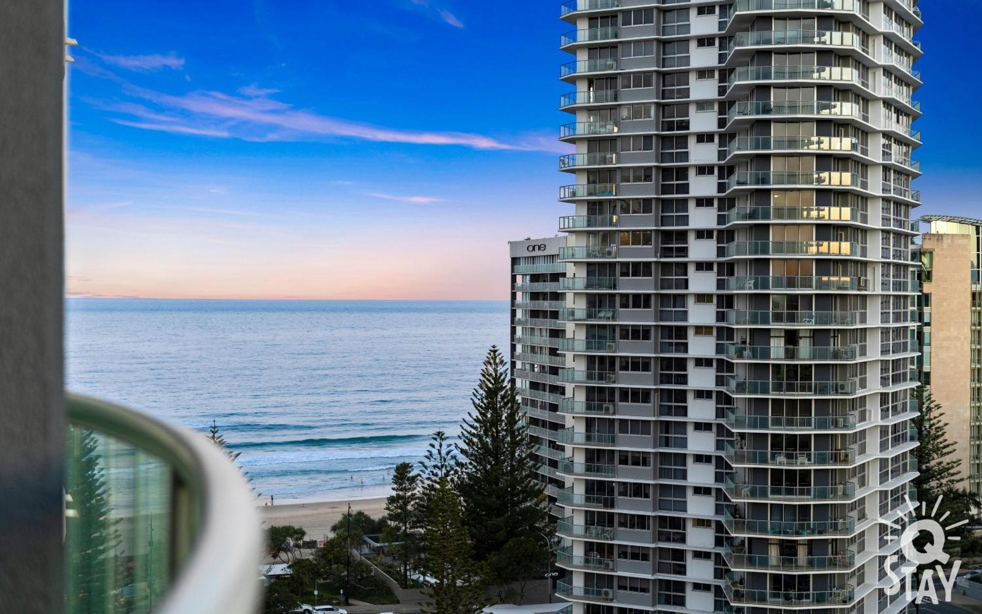 Legends Surfers Paradise Mid Week Madness Deal - Q Stay Голд-Кост Экстерьер фото