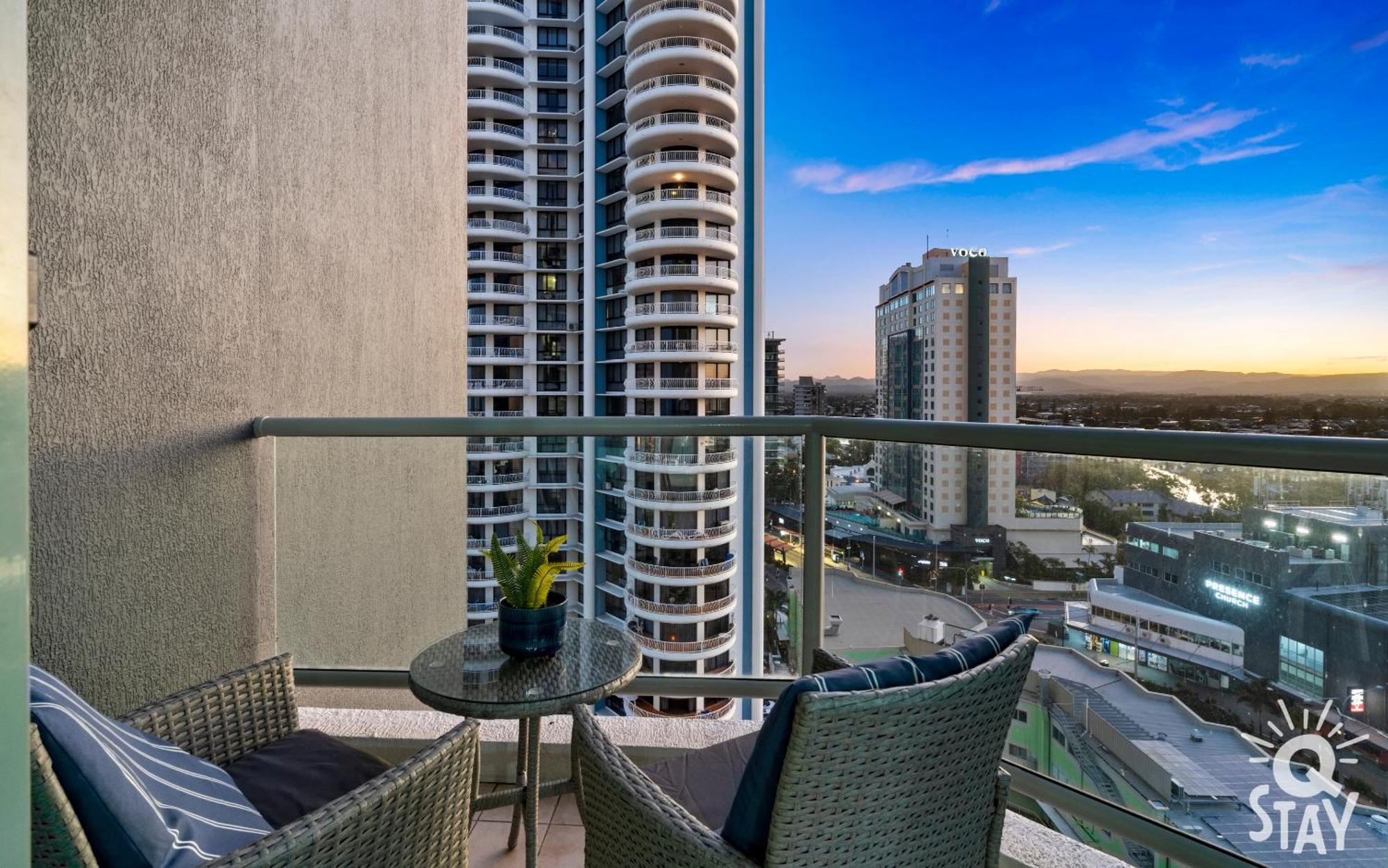 Legends Surfers Paradise Mid Week Madness Deal - Q Stay Голд-Кост Экстерьер фото