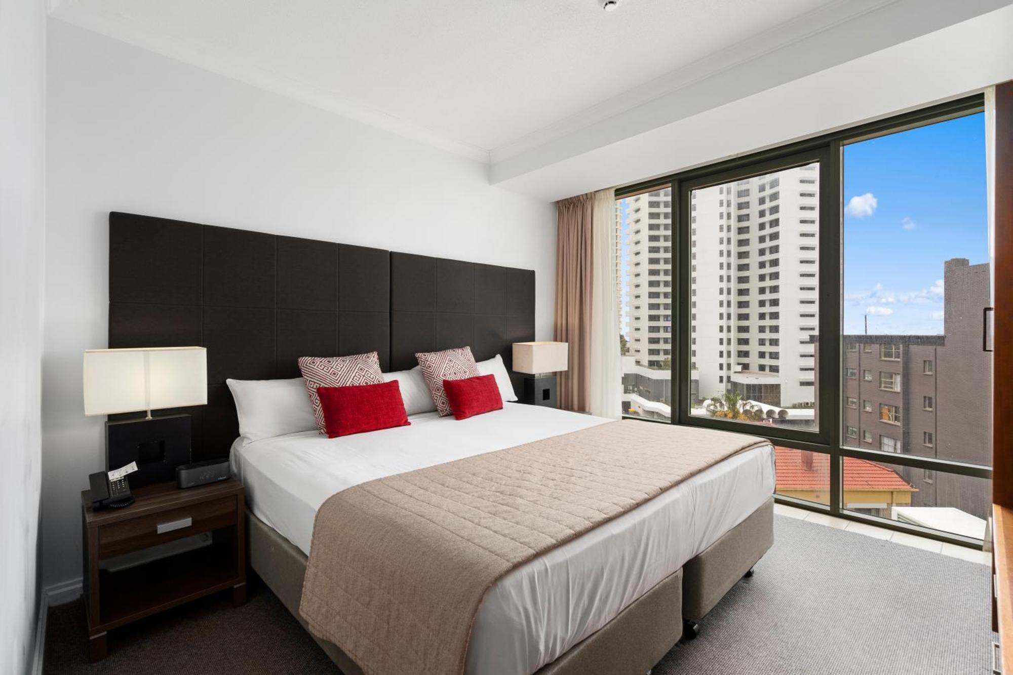 Legends Surfers Paradise Mid Week Madness Deal - Q Stay Голд-Кост Экстерьер фото